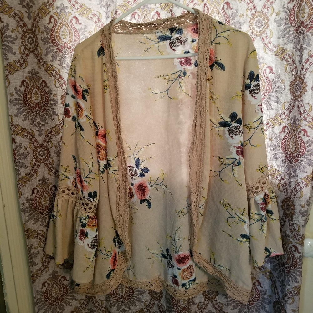 Women tan with flowers and lace light cardigan sty